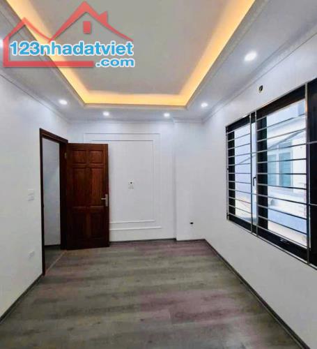 Nhà đẹp gần KĐT Đô Nghĩa 4Tx39m2, giá 3.3 tỷ, ô tô đỗ cửa, ngõ thông, gần bến xe Yên Nghĩa - 1