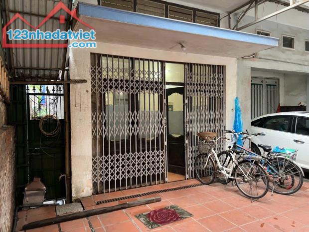 BÁN ĐẤT TẶNG NHÀ PHỐ HOA LÂM, DT 112m2, MT 4.5m,Ô TÔ TRÁNH. VỪA Ở VỪA KINH DOANH. Giá - 1