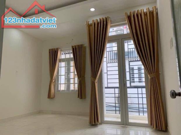 BÁN NHÀ TRUNG TÂM LÂM VĂN BỀN- PHƯỜNG TÂN KIỂNG- QUẬN 7- DT: 42 M2- SHR- GIÁ TỐT - 1