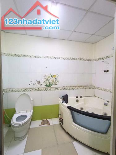 Bán nhà 2 lầu, hẻm 28 Lương Văn Can P15, Q8 - 3