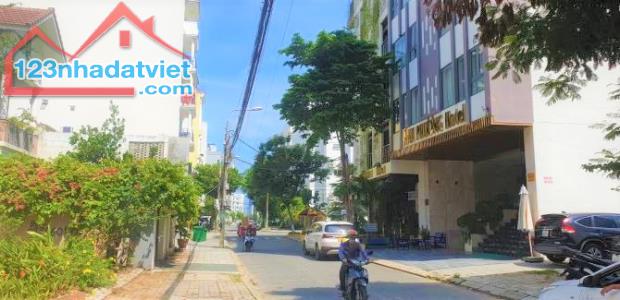 3 LÔ LIỀN KỀ XÂY KHÁCH SẠN CĂN HỘ mặt tiền LÝ THÁNH TÔNG gần NGAY BIỂN