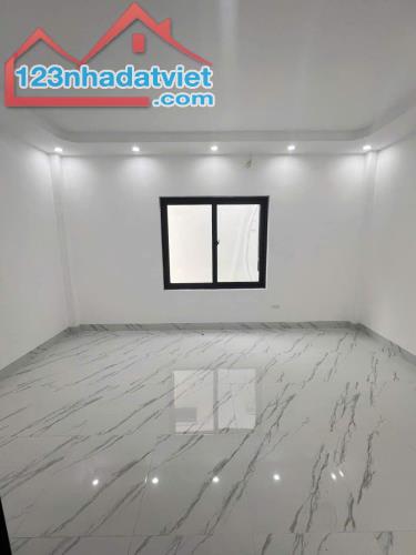 Rẻ nhất Phụng Châu, bán nhà2,5T*30m2, ngay chợ, ĐH SP Thể dục Thể thao, 15p lên TT Hà Đông - 3