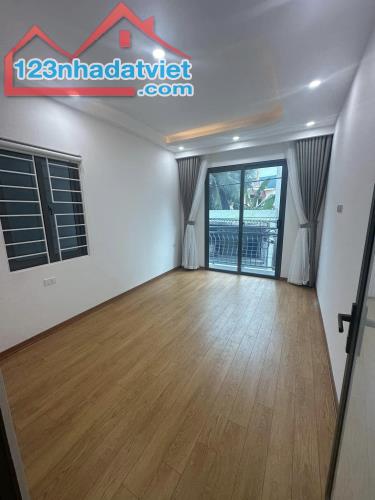 LÔ GÓC 3 THOÁNG - Ô TÔ - Ô CHỜ THANG MÁY - TRINH LƯƠNG,HÀ ĐÔNG - 40M2 x 4 TẦNG - HƠN 5 TỶ - 4