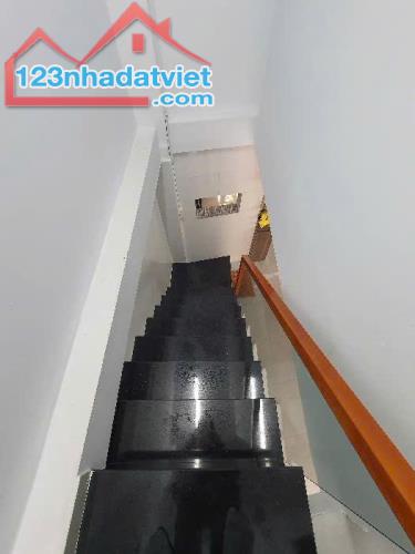 Bán nhà quận 11, đường Bình Thới, hẻm xe hơi, 53m2, 7.4 tỷ - 2