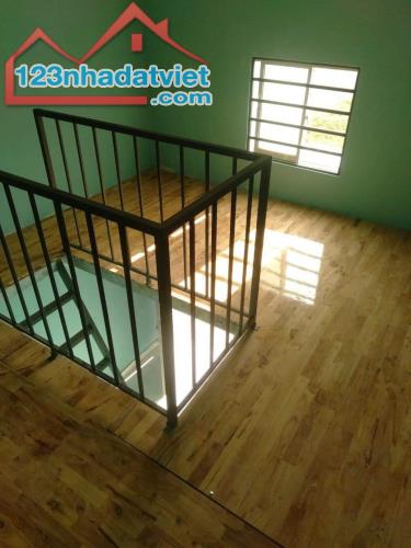 Bán dãy trọ 5 phòng + 1 kiốt 120m2 , 5x24 KCN ĐỨC HÒA - 2