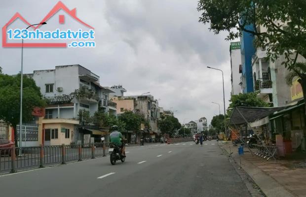 Bán nhà Gò Vấp, hẻm xe hơi Phạm Văn Đồng - Nguyễn Thái Sơn, 66M², 4Pn, hơn 6 tỷ