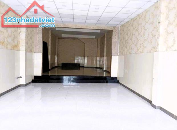 Cho thuê mặt bằng 100m2 mặt tiền đường 11 Linh Xuân