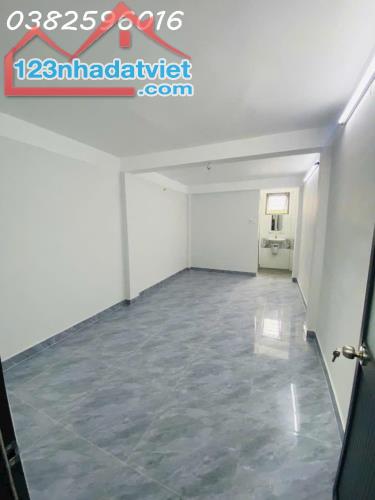 căn nhà 70M2, giá bán 4TỶ7, tiếp giáp khu trường học, trước mặt PHẠM VĂN CHÍ, Q6. - 1