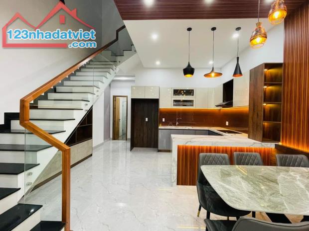 🧨🧨NHÀ 3 TẦNG HOÀ XUÂN-ĐƯỜNG 7M5- PHẠM XUÂN ẨN. 💸💸 0931864639 - HỒNG LOAN - 1