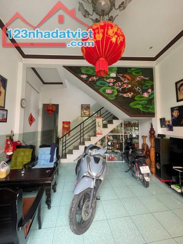 Bán nhà 3 tầng mặt tiền Phan Như Cẩn. Phước long Nha Trang. Giá 4 tỷ 8 - 3