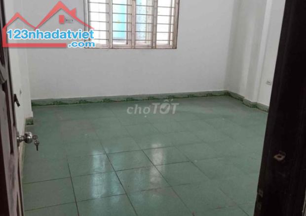 Cần cho thuê nhà 55m2 x 3 tầng ngay ngã 3 Xa La, Hà Đông - 2