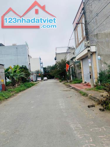 Lô đất 2 mặt đường tuyến đẹp nhất bãi huyện Vân Tra, An Đồng  - DT: 100m2. Ngang: 5m - Hướ