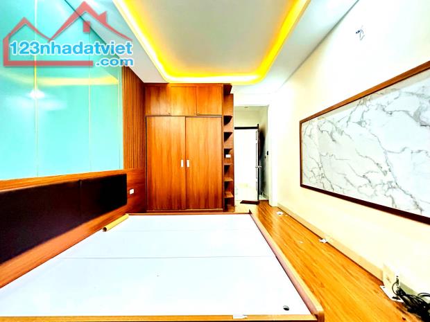 Bán nhà riêng 5 tầng đường Tố Hữu, Hà Đông, 39m2, sổ chính chủ - 1