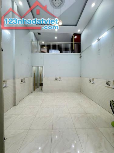 Nhà hẻm Liên Khu 5-6,Bình Hưng Hòa B dt 72m2 1 lầu 4pn 3wc giá 3,45 tỷ - 1