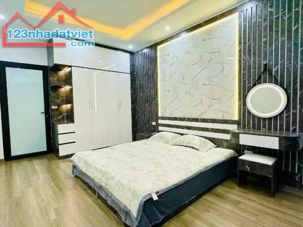 Hữu hưng tây mỗ -35m2- 5 tầng- 4.5 tỷ-2 mặt thoáng- nhà mới- ngõ ô tô- dân trí cao - 4