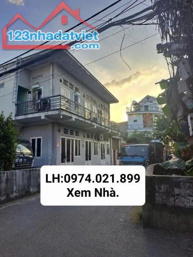 BÁN ĐẤT TẶNG NHÀ  NÁT CÓ 5 PHÒNG TRỌ. ĐƯỜNG 14. HIỆP BÌNH CHÁNH. GIÁ 3 TỶ 950 TL.