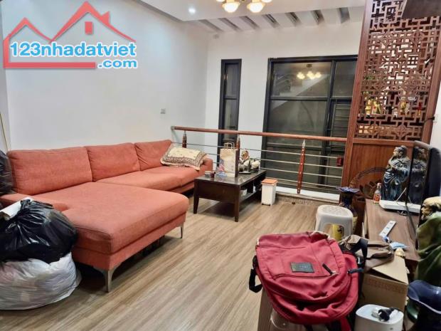 CHỈ 17 TỶ - 60M2 TRÍCH SÀI - LÔ GÓC - KINH DOANH - THANG MÁY - ĐẦU TƯ - 0983458219