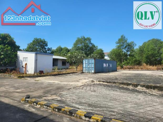 Bán nhà xưởng khuôn viên 30.000m2, xưởng: 3.000m2 tại KCN Long Đức, Trà Vinh