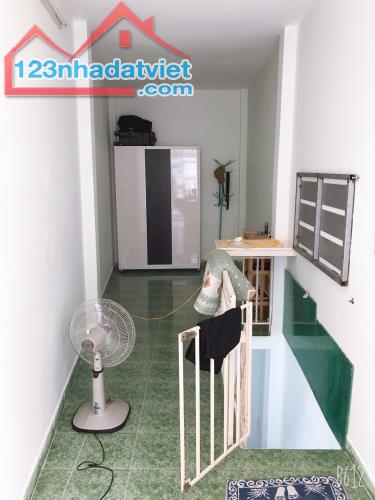 Bán Nhà - Hẻm 788/ - Nguyễn Kiệm - 20m2 - 2 Tầng BTCT - Hẻm 3m  giá 1 tỷ 650 - 2