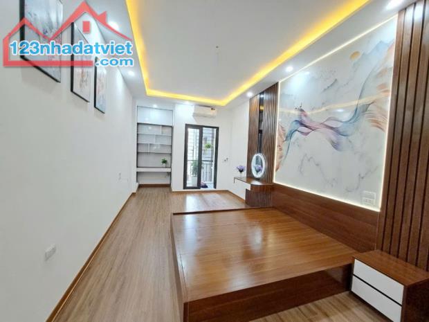 Bán nhà Lê Trọng Tấn - Thanh xuân, DT 40m2, Giá hơn 5 tỷ , oto 30 ,Lô góc. - 3