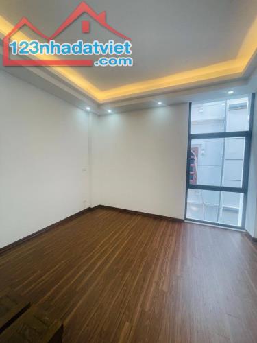 HÀNG HIẾM ĐỊNH CÔNG THƯỢNG GIÁ 7.65m2, 43M2 x 5 TẦNG x MT 4.5M - NHÀ ĐẸP FULL NỘI THẤT - - 3