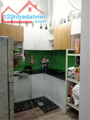 Bán nhà Tân Phú 40m2, 4 tầng, ngang 5.5m, giá 5.3 tỷ - 2