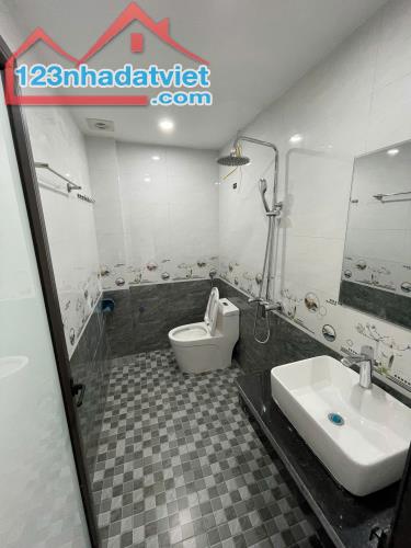 SIÊU PHẨM DUY NHẤT TẠI ĐƯỜNG CỔ ĐIỂN A, 6,85 TỶ, 60M2, 6PN, Ở SƯỚNG. CHỢ, TRƯỜNG, CHU VĂN - 4