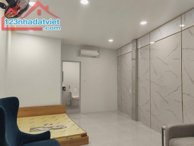 CHDV 13 PHÒNG, THU NHẬP 50TR/TH, MT TRƯỜNG THỌ, 243M2, NGANG 17M, 2 TẦNG, CHỈ 13.5 TỶ. - 4