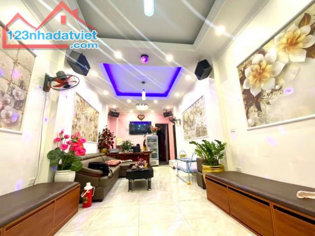 Mỗ Lao nhà đẹp ở luôn, ngõ thông tứ phía, 40m2, 7 tỷ.
