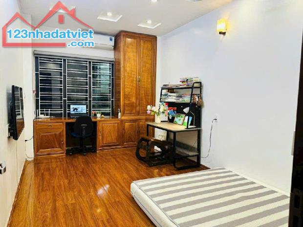 Nhà Đẹp Trần khát chân 5 tầng 35m² mặt tiền 3.3m rất thoáng. - 3