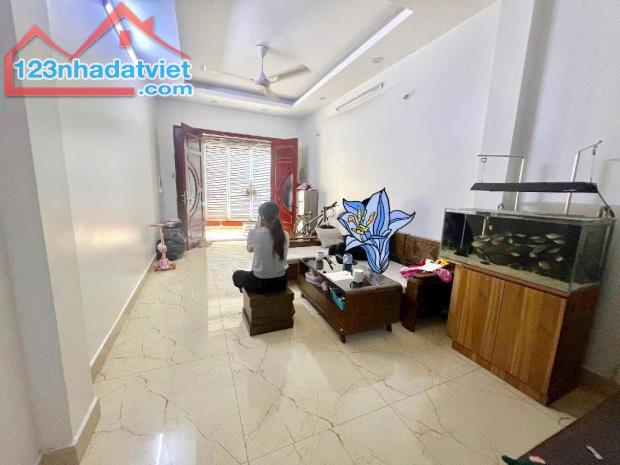 Nhà Đẹp Trần khát chân 5 tầng 35m² mặt tiền 3.3m rất thoáng. - 5