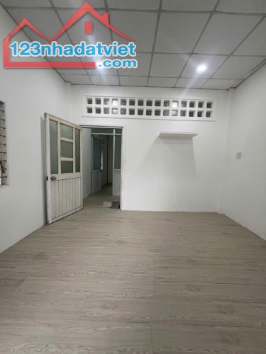 HẺM XE HƠI 6M NGAY HÀNG XANH - PHƯỜNG 21 BÌNH THẠNH - 2 TẦNG 40M2 - 5TỶ69 TL - 2