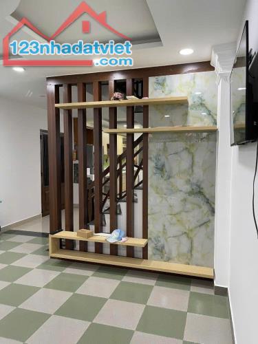 Nhà mới – Cách mặt tiền 1 căn – Khu trung tâm – 65m2 – 3 tầng – Chỉ Hơn 9 tỷ - 2