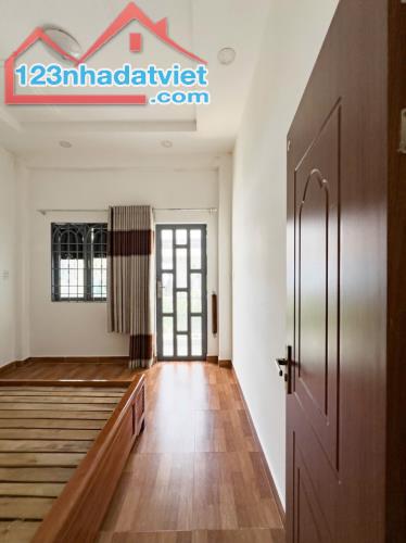 Bán nhà Hoàng Hoa Thám -Hẻm 3.5m thông -SD 128m2 - Thu Nhập 240/Y - 2