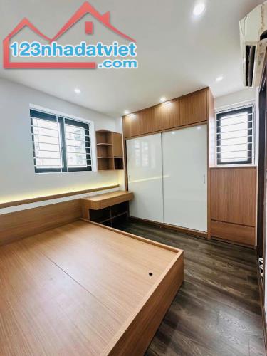 Bán chung cư Đền Lừ 80m2, 3ngủ, 2wc full nội thất về ở luôn. Sổ đỏ riêng giá 3.83 tỷ - 3