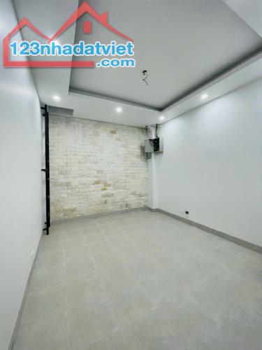 Bán chung cư mini Ngõ 29 Khương Hạ : 55m2 , Giá nhỉnh 7 tỷ doanh thu 35 triệu/tháng , ngõ - 3