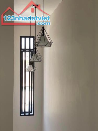 BÁN NHÀ HXH NGAY KHU PHÂN LÔ PHAN VĂN TRỊ - P11 BÌNH THẠNH - 3 TẦNG BTCT 58M2 - CHỈ 5 TỶ 7 - 1