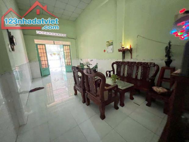 BÁN NHÀ, Nguyễn  Xiển - Long Thạnh Mỹ  - Sát Vinhome - 107m2 Full thổ cư, Giá chỉ  4.x Tỉ