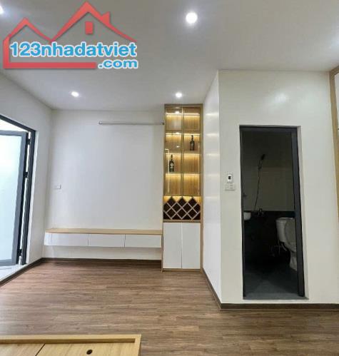 Bán nhà Khâm Thiên, nội thất đẹp, 30m2 x 3 tầng, 6 Tỷ có thương lượng - 1