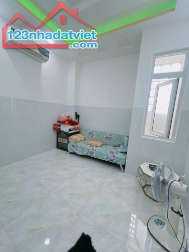 Bán nhà mới tinh Q.4 Tôn Đản 36m2 4 tầng BTCT nhỉnh 3ty - 2