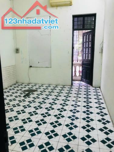 Bán nhà Thanh Bình Ô Tô,Kinh Doanh 27m2 x3 tầng,mặt tiền 3.8m giá 6.7 Tỷ - 2