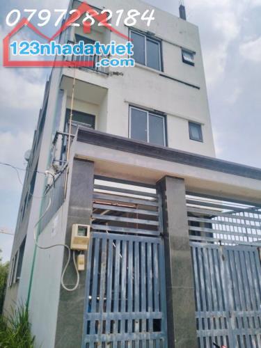 CHỦ GỞI CHDV 13 PHÒNG - HẺM XE HƠI - DT 100M2( 5x20) -LÒ LU - QUẬN 9 - CHỈ 5,2 TỶ