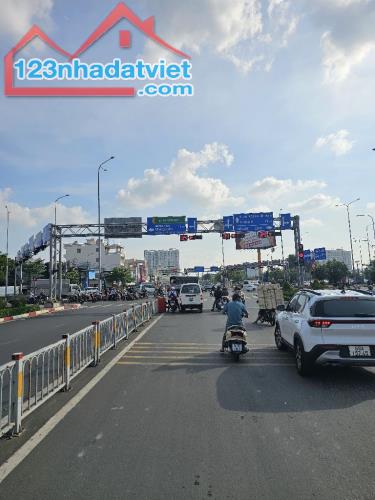 Mặt tiền An Dương Vương 6.2x36 hậu 6.3 220m2 P16 Q8 chỉ 21 tỷ 62 - 3