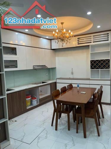 Bán nhà đẹp phố Thụy Khuê 40m2 3tầng mặt tiền 4m 4.85 tỷ Tây Hồ - 2