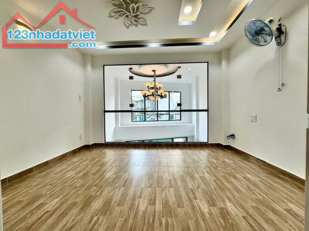 NHÀ MỚI TẾT TỚI - 5 TẦNG ~40m2 - NỘI THẤT CAO CẤP - HẺM XE HƠI - SÁT MẶT TIỀN - 4