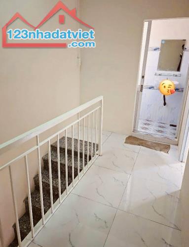 BÁN NHÀ 2 TẦNG BÌNH CHIỂU, GÍA NHỈNH 2 TỶ, CHỈ 20M RA TRỤC ĐƯỜNG CHÍNH CÒN TL. - 1