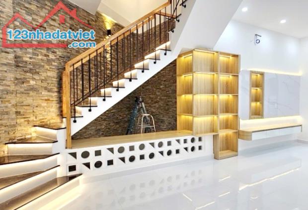 Nhà Trung Tâm P7, 60m2 4 Lầu BTCT, 5 Phòng Ngủ Chỉ Hơn 6 Tỷ, Nguyễn Văn Nghi - 1