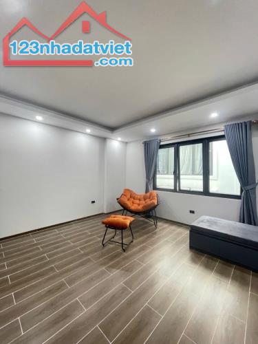 bán nhà văn cao, căn duy nhất, 41m2 ,3 tầng, mt 5.4 m về ở ngay đón tết, ngõ rộng , an - 1