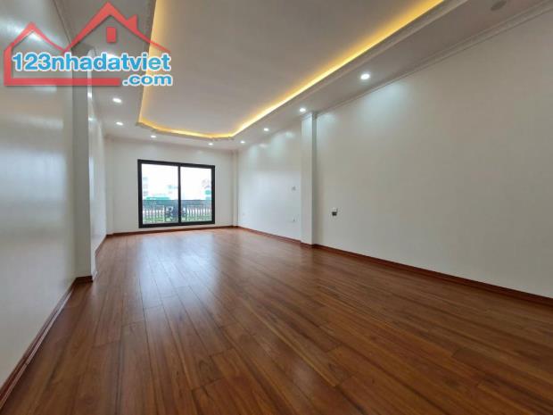 Bán nhà mặt phố Lĩnh Nam 56m²,6T, giá 19,5 tỷ-KD-Lô góc-T.Máy - 3