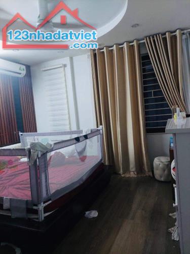 Bán nhà ngõ Văn Chương 2, quận Đống Đa 35m2, 5 tầng, kinh doanh, giá 8.1 tỷ - 1